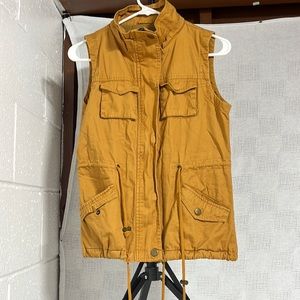 Vest size S Fshionomics